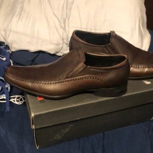 Men’s Kenneth Cole flat toe dress shoes
